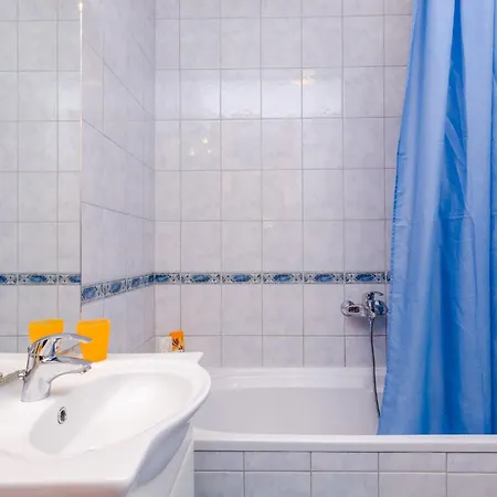 Ana - One Bedroom With Balcony Apartment *