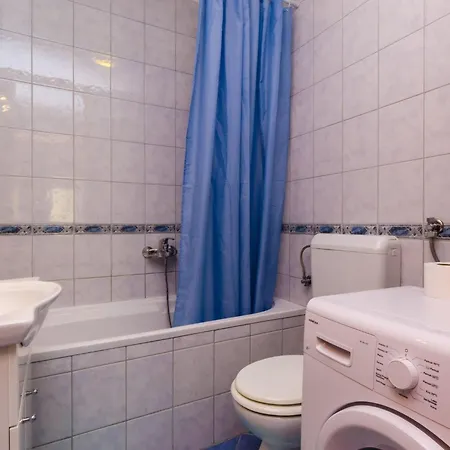 Apartamento Ana - One Bedroom With Balcony *