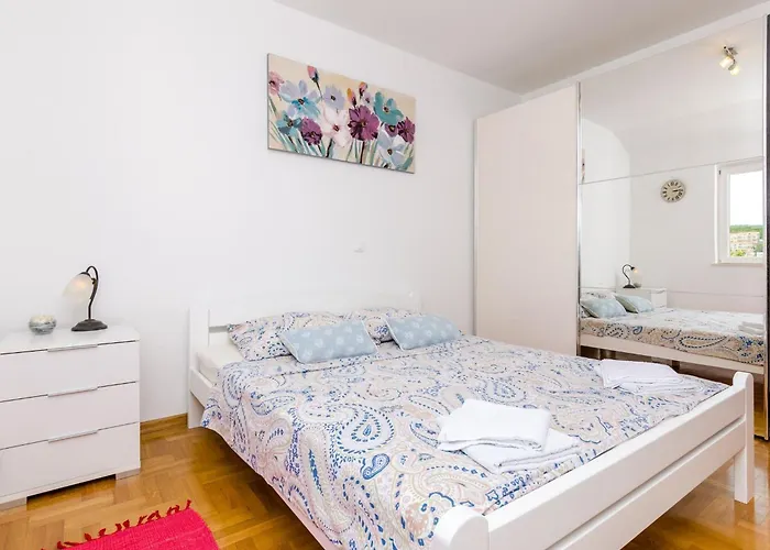 아파트 Ana - One Bedroom With Balcony