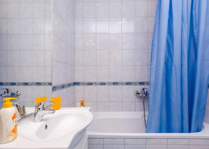 Ana - One Bedroom With Balcony 아파트 *