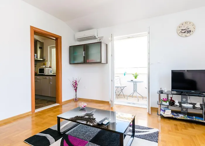 Apartamento Ana - One Bedroom With Balcony